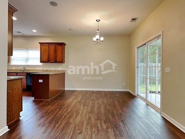 Foto del edificio - 498 Stonebridge Cir