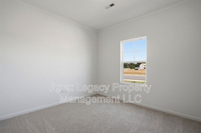 Foto del edificio - 767 Roy Adams Rd