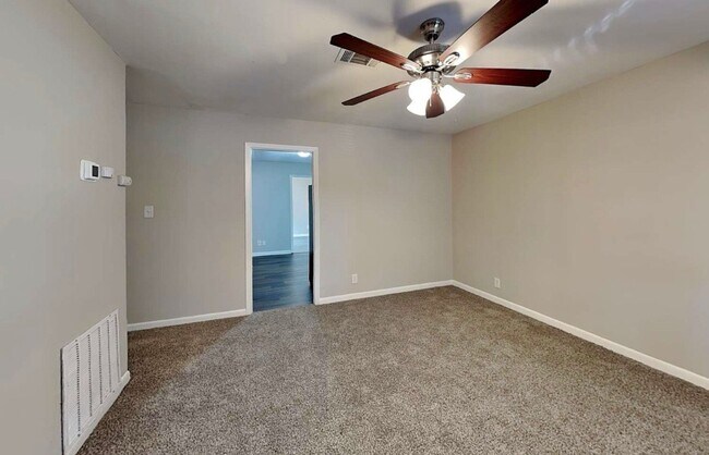 Foto del edificio - 261 Howell Terrace SW