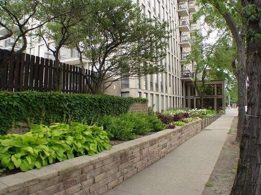 Building Photo - 1660 N LaSalle Dr