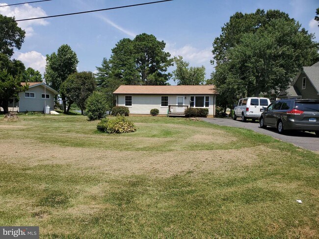 Building Photo - 518 Broadcreek Dr