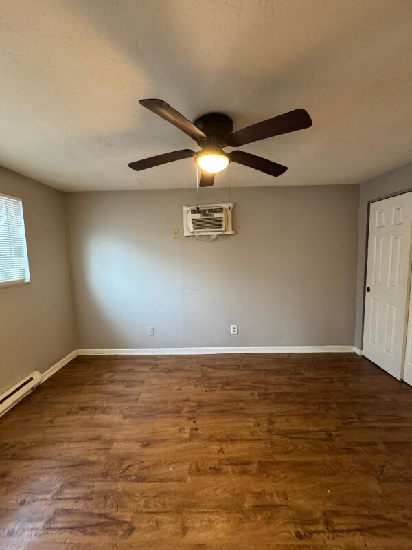 Foto del edificio - 2602 Chesterfield Ct