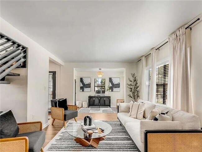 Foto del edificio - 1471 Hardin Ave