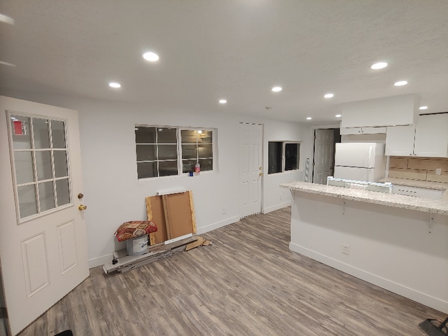 Building Photo - 3255 Ogden Ave