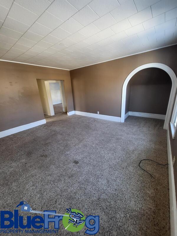 Building Photo - 303 E Doty Ave