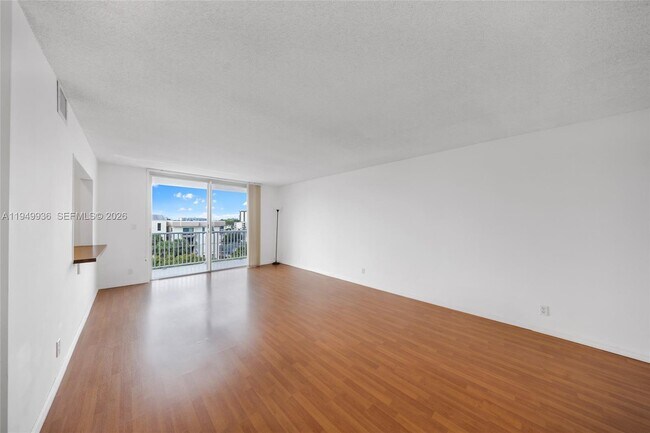 Foto del edificio - 137 Golden Isles Dr