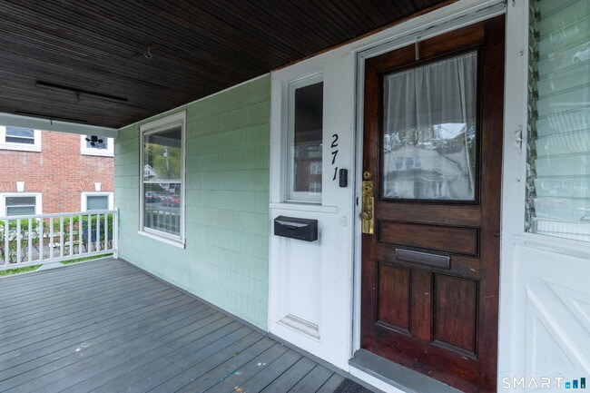Building Photo - 271 Brown St
