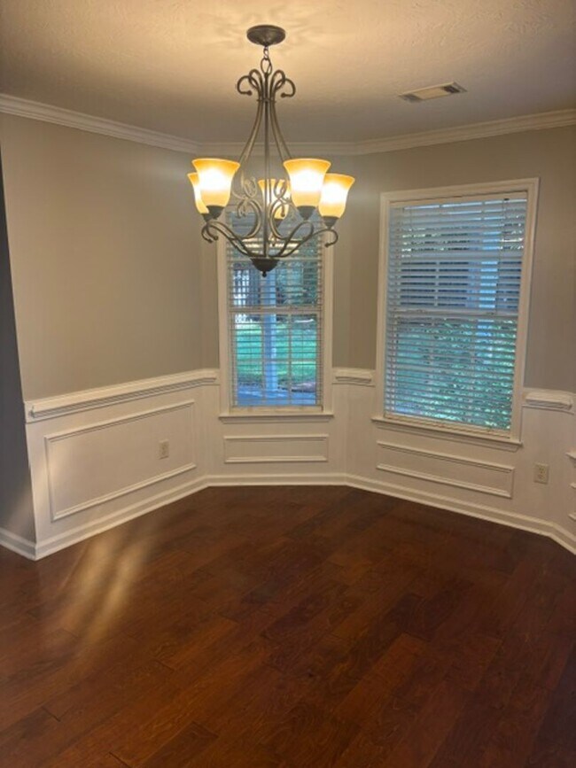 Building Photo - 377 Sandleton Way