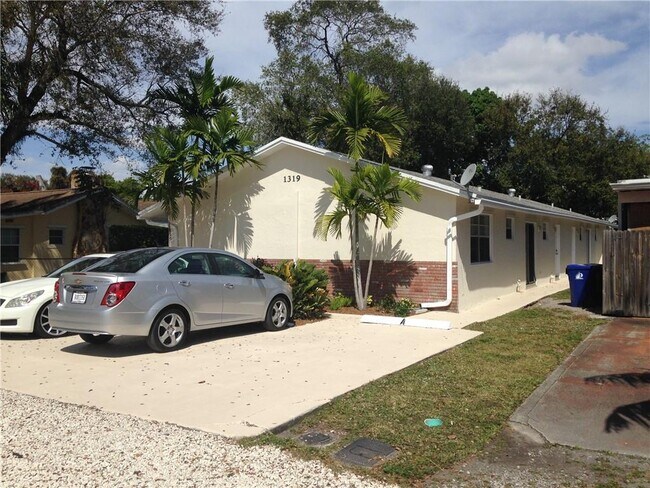 Foto del edificio - 1319 SW 30th St