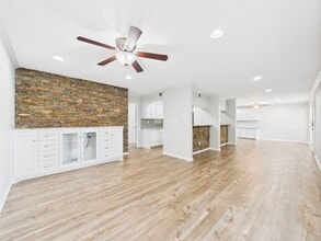 Building Photo - 5333 Richmond Ave.