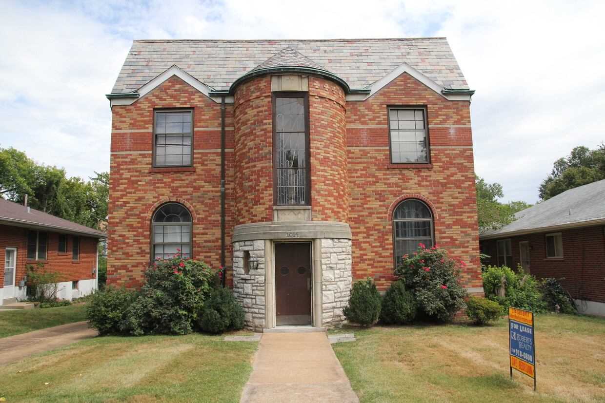 Primary Photo - 1014 Moorlands Dr