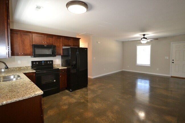 Foto del edificio - Great 2 BR, 1 Bath Duplex for Rent - Super...