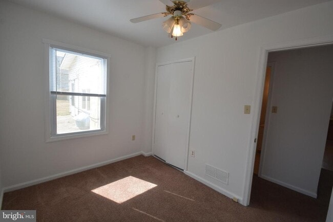 Building Photo - 23 S Upham St