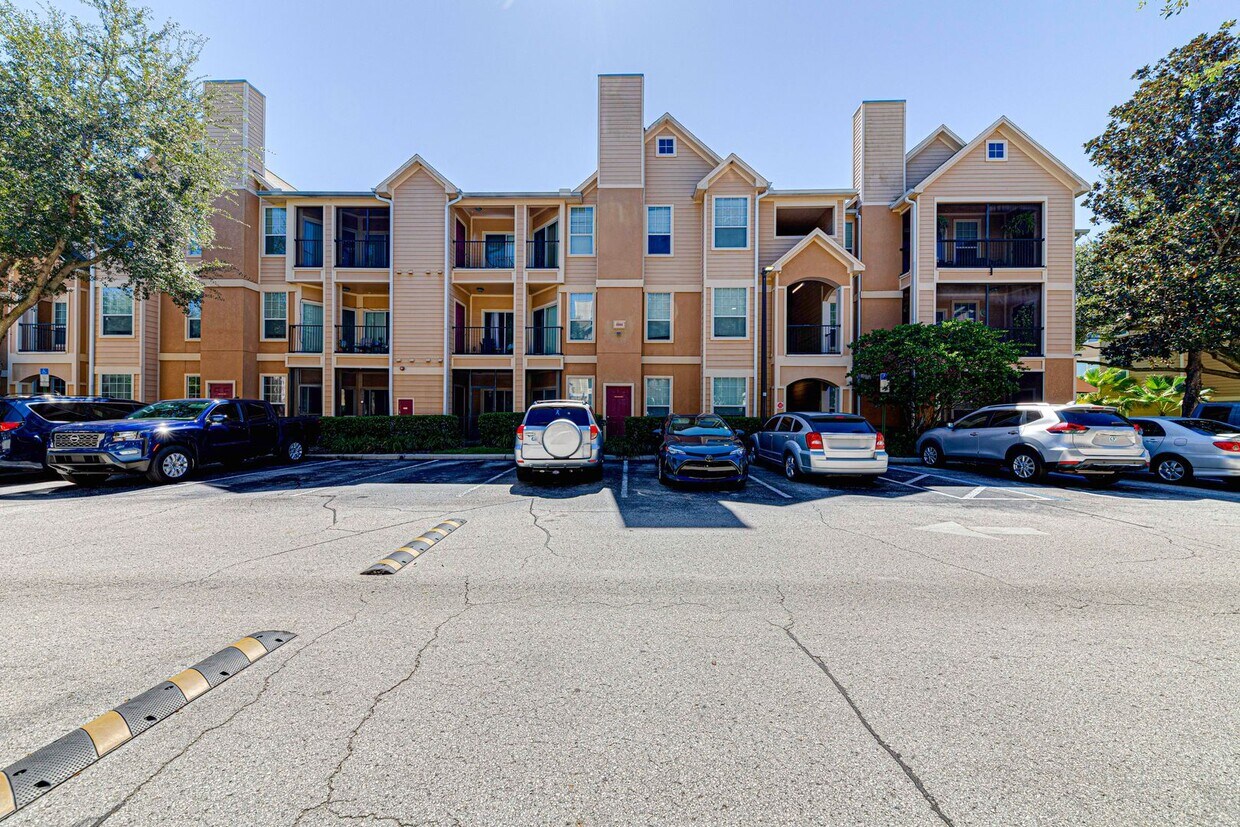 Photo - 1995 ERVING CIRCLE Unit #206, OCOEE