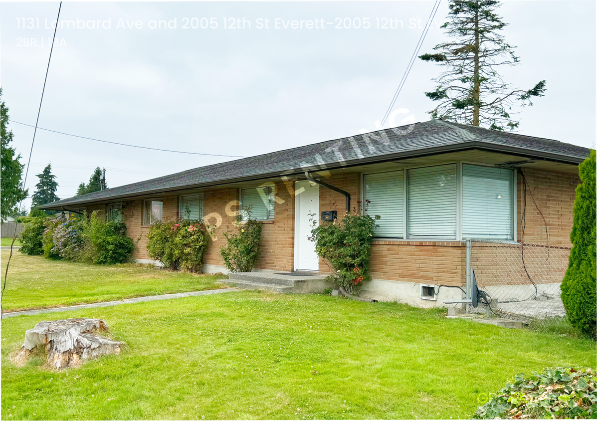 Foto principal - Updated 2 bedroom Near Everett Community C...