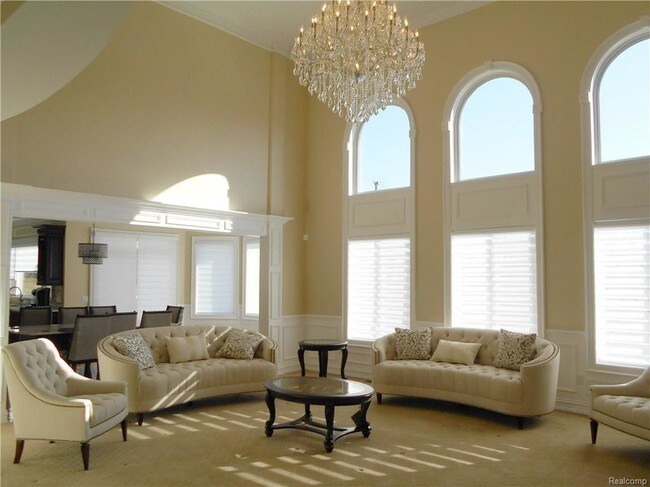 Building Photo - 6978 Duchess Ct