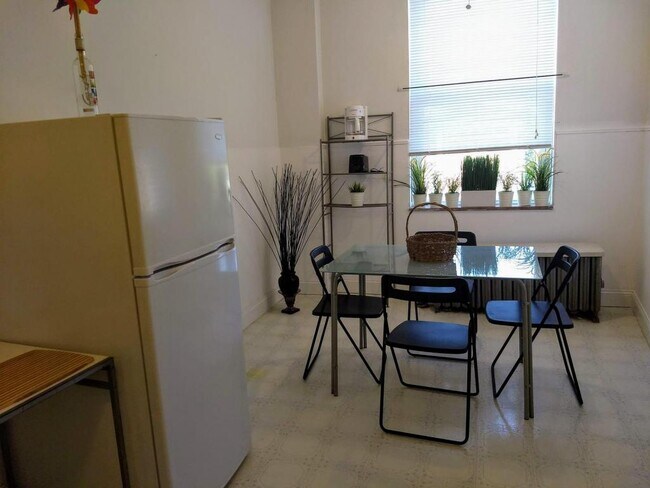 Foto del edificio - 4205 Virginia, Unit 303