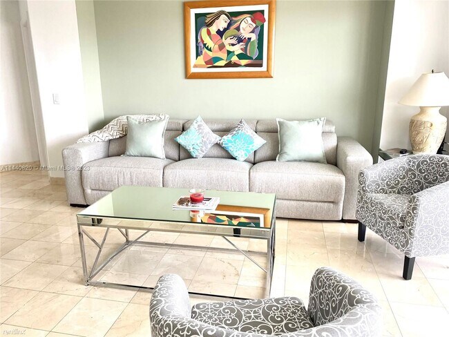 Foto del edificio - 3 br, 2 bath House - 3500 Mystic Pointe Dr...
