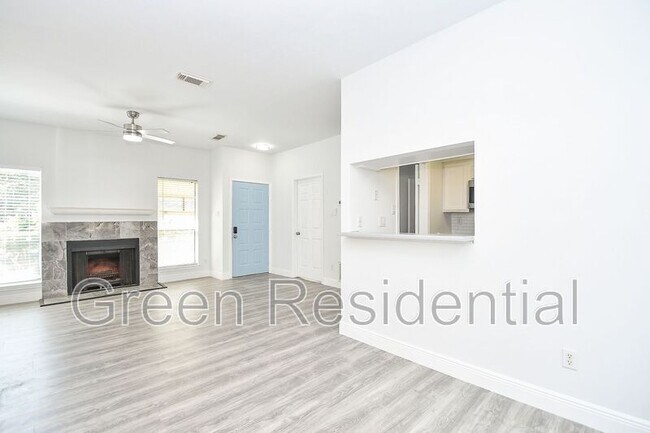 Foto del edificio - 8299 Cambridge St