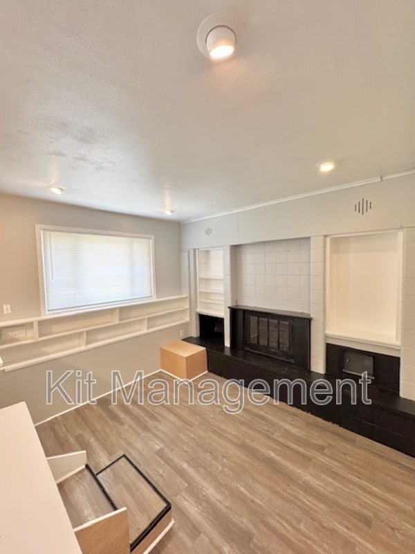 Building Photo - 2241 W Laskey Rd