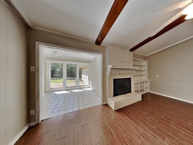 Building Photo - 204 Murray Ln