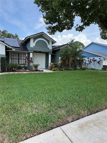 Building Photo - 3221 Oakwood Pl