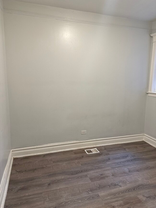 Foto del edificio - 6344 S Eberhart Ave