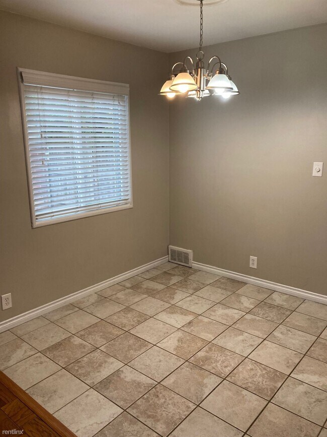 Foto del edificio - 3 br, 1 bath House - 34 Essex St