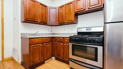Foto principal - 294 Troutman St