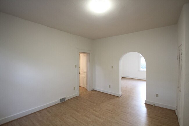 Building Photo - 513 Mifflin Ave