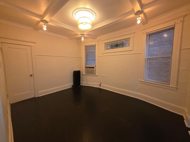 Building Photo - 45 Neptune Ave