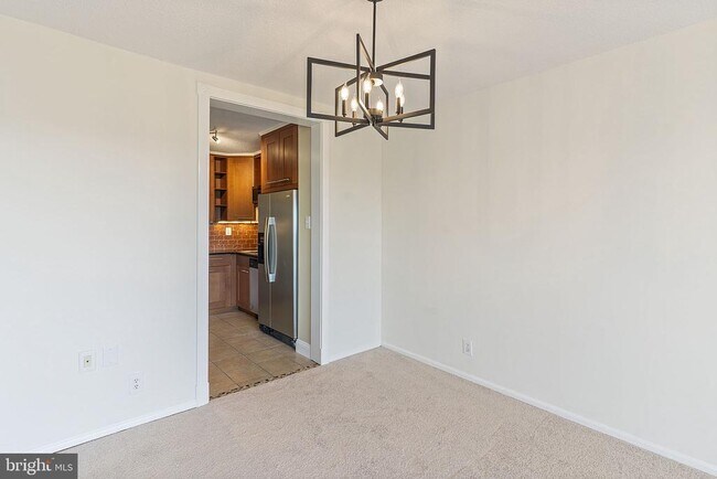 Foto del edificio - 203 Yoakum Pkwy