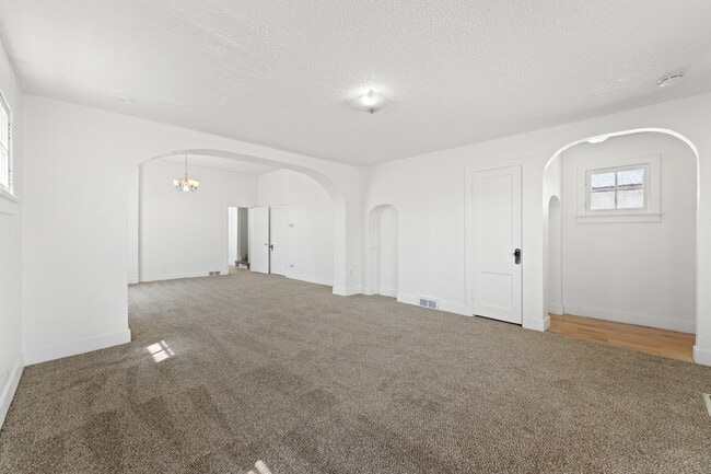 Building Photo - 4800 Holdings LLC