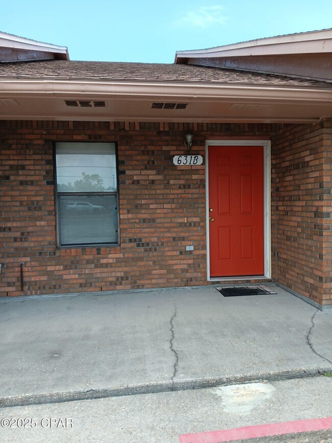 Building Photo - 629 FL-22