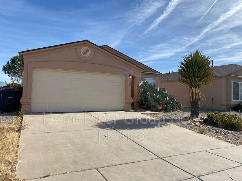 Foto principal - 628 Painted Sky Pl NW