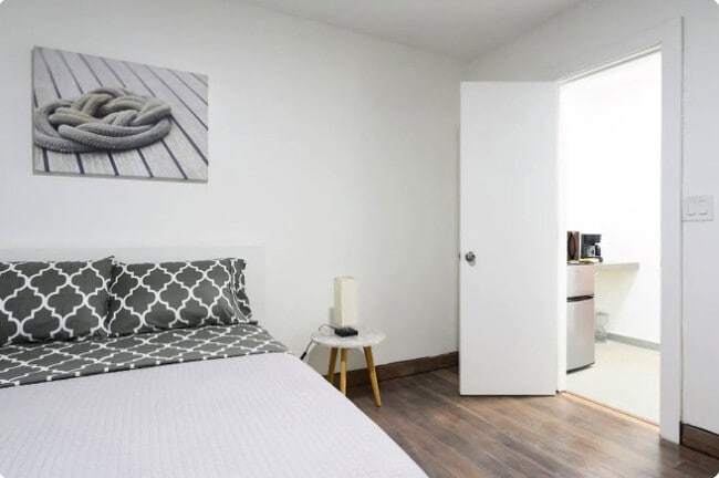 Foto del edificio - 271 NW 52nd St