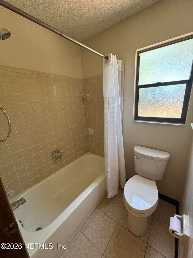 Foto del edificio - 8321 Crosswind Rd