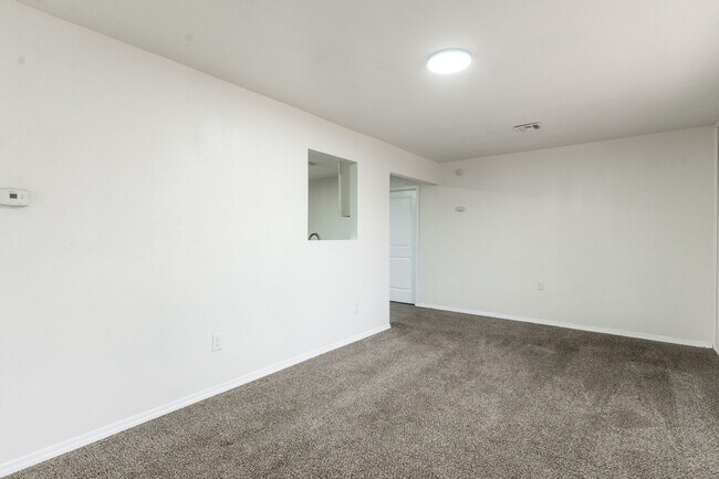 Foto del edificio - Section 8 approved