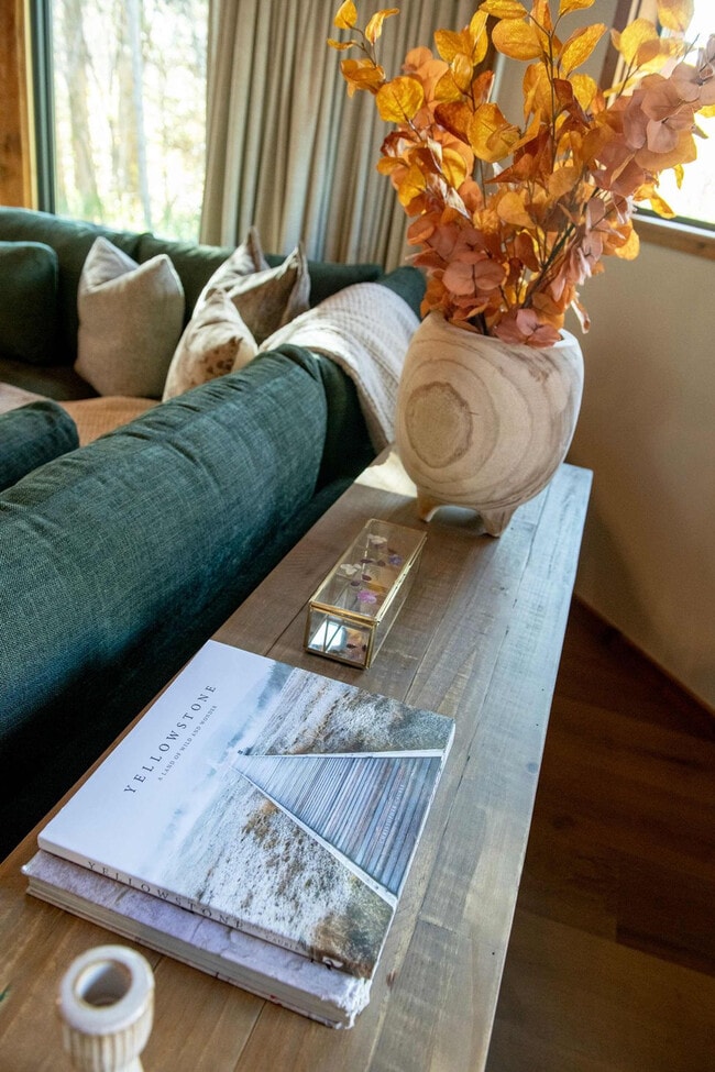 Foto del edificio - 529 Quaking Aspen Dr