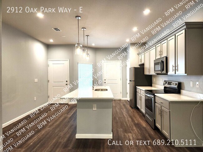 Building Photo - 2912 Oak Park Way