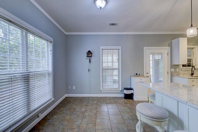 Foto del edificio - 3 Bedroom, 2.5 Bathroom Townhome in Ellington Woods - Mt Pleasant