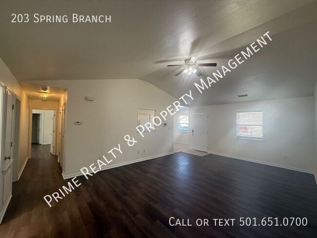 Building Photo - 203 Spring Branch Dr