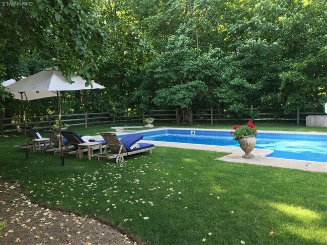 Building Photo - 15 High Ridge Rd