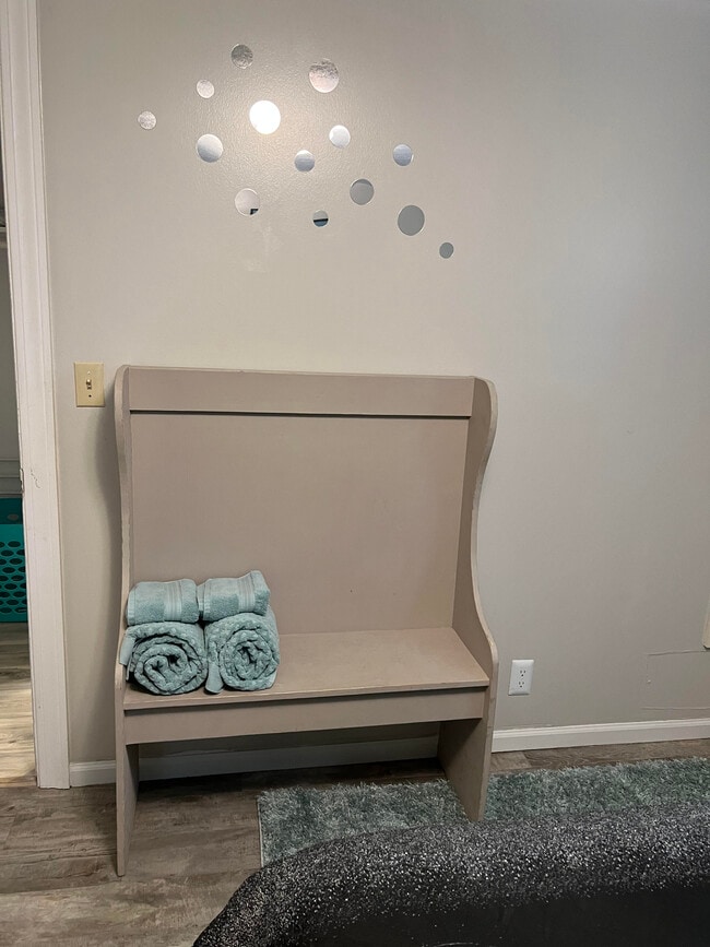 Building Photo - 4622 Cass St