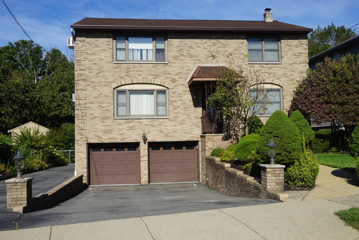 Primary Photo - 55 Mary Ave
