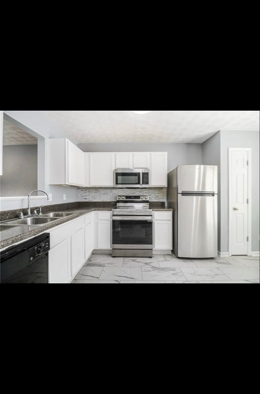 Primary Photo - 2418 Piering Dr