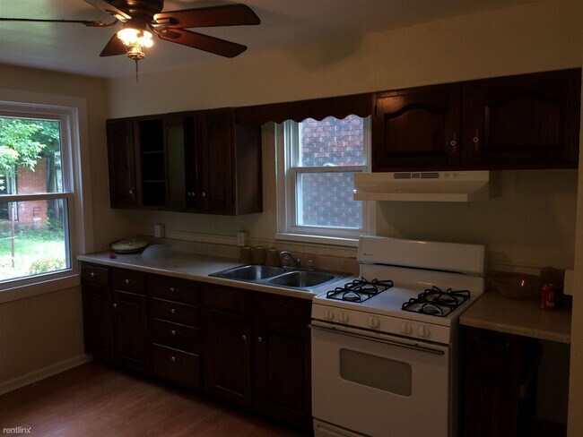 Foto del edificio - 2 br, 1 bath Duplex - 463 Ohio Avenue 463