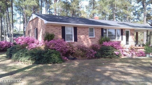 Primary Photo - 3 br, 1 bath House - 113 Pinion Dr