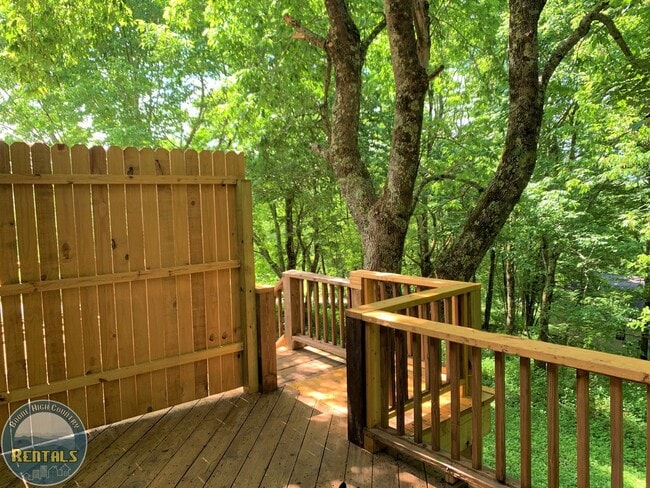 Building Photo - 159 David Sides Rd