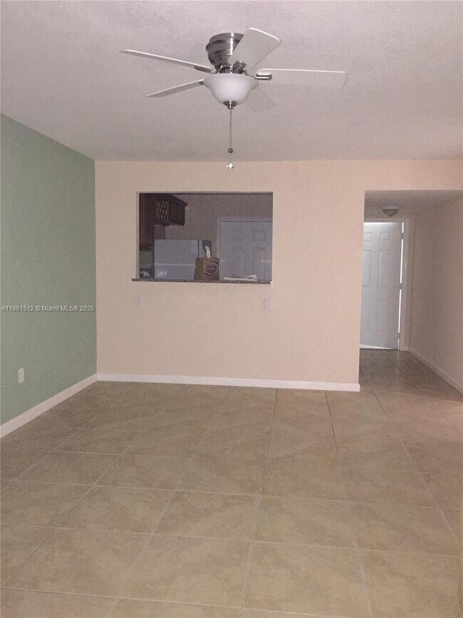 Foto del edificio - $2,000 15201 NE 6 av #c106
